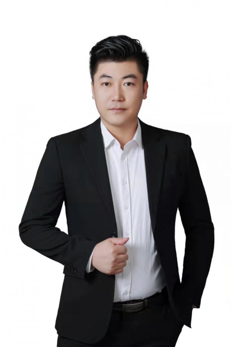  首席設(shè)計師